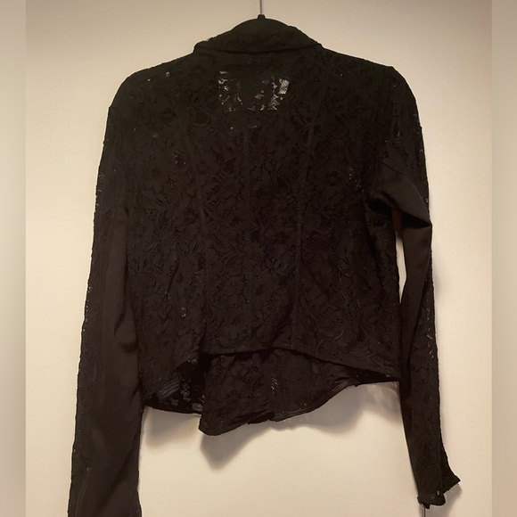 Guess Women’s Black Lace Biker Jacket Cropped Size Large - Picture 2 of 7